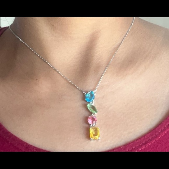 Rhodium plated silver necklace with swarovski elements on pastel color pendant - Picture 9 of 12